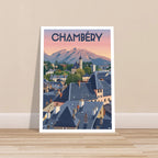 Grand poster de Chambéry posé sur parquet en bois contre un mur blanc