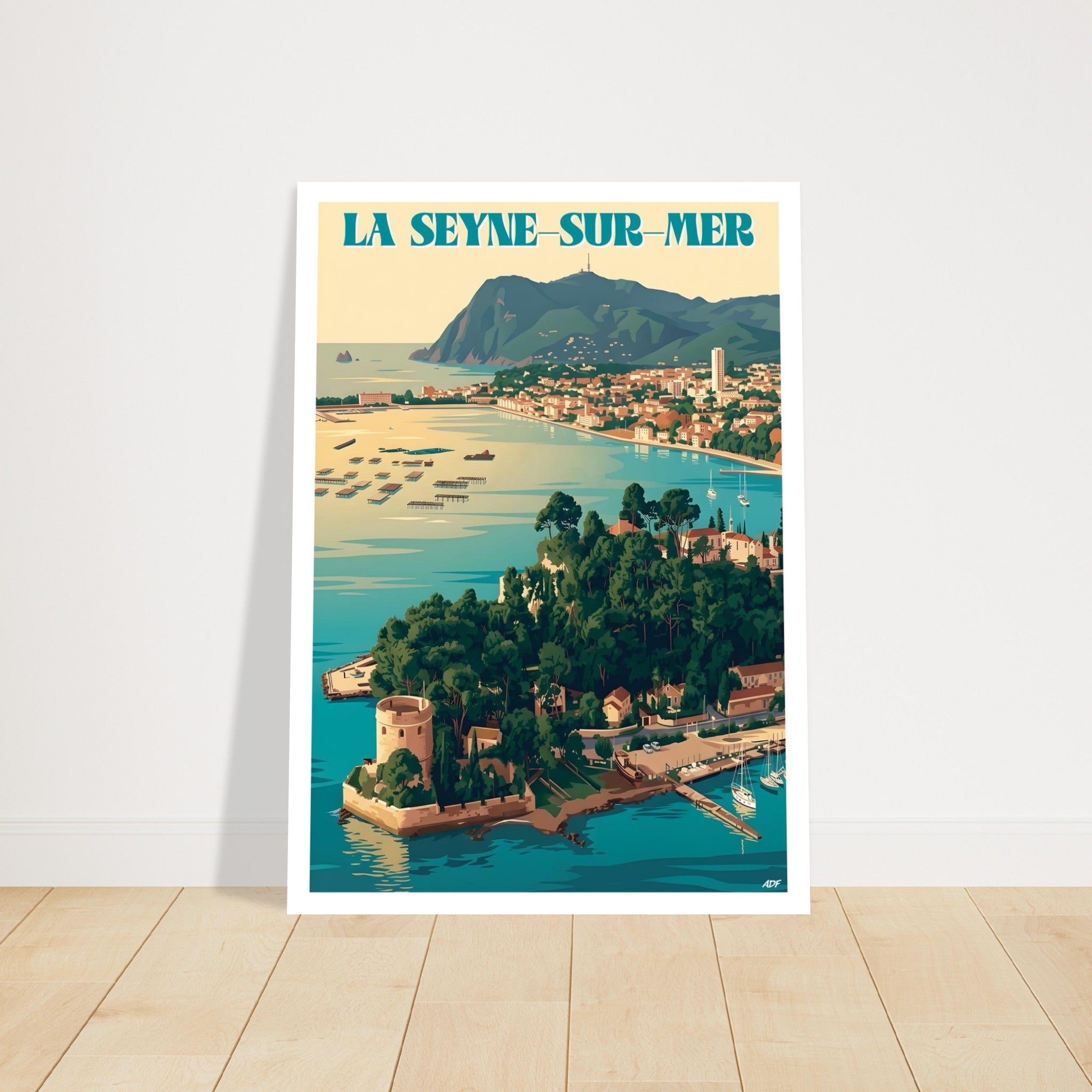Grand tirage d'art sous cadre du poster de La Seyne-sur-Mer posé sur parquet en bois