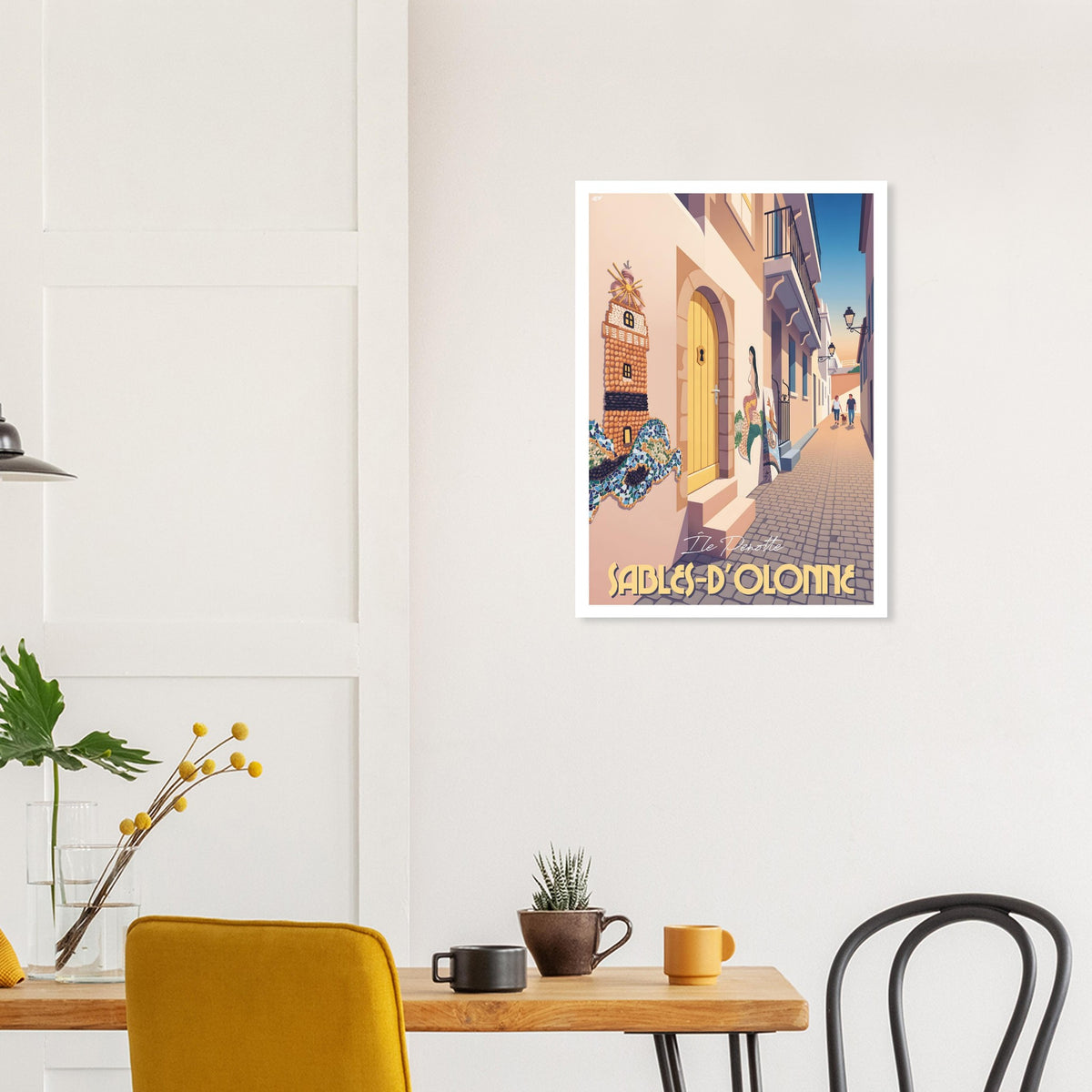 Affiche de l'Île Penotte des Sables-d'Olonne fixée au mur au-dessus d'une table à manger contemporaine