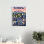 Décoration murale esprit montagne avec le tirage d'art de Chambéry dans un intérieur épuré et lumineux