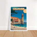 Grand tirage d'art sous cadre du poster de Collioure posé sur du parquet en bois