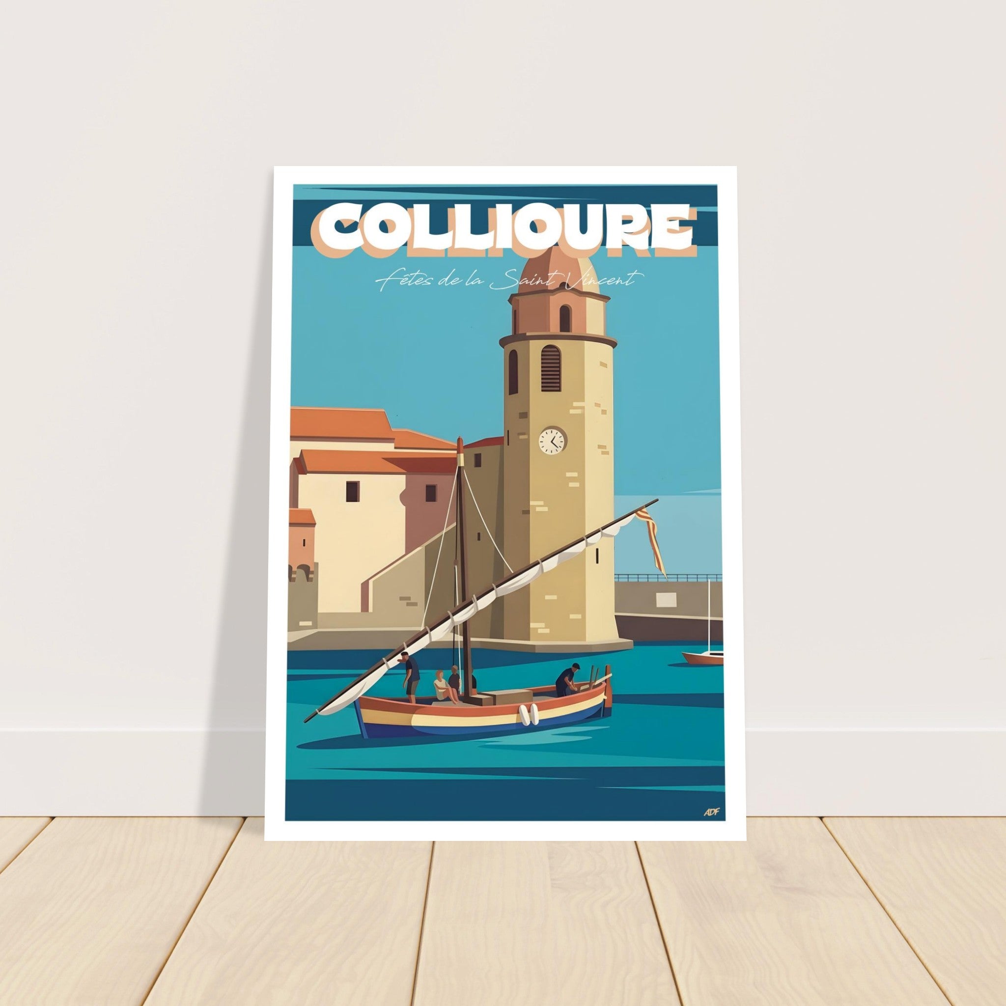 Affiche encadrée de Collioure fixée au mur dans un intérieur moderne et épuré