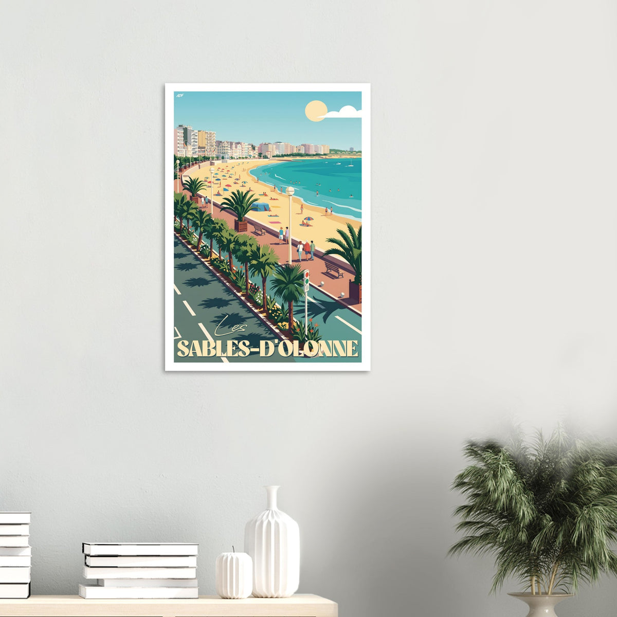 Décoration murale esprit vacances avec le poster des Sables-d'Olonne dans un salon lumineux