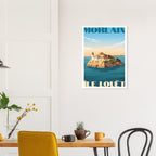 Cadre mural avec le poster de la baie de Morlaix au-dessus d'une table à manger